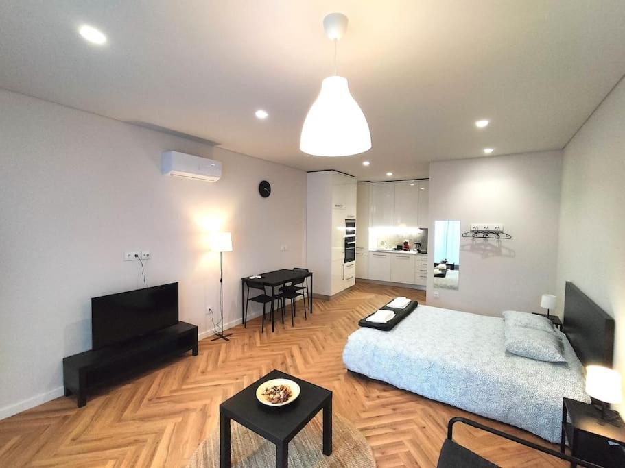 Heart Of The City Suites - A Вила-Нова-ди-Гая Экстерьер фото